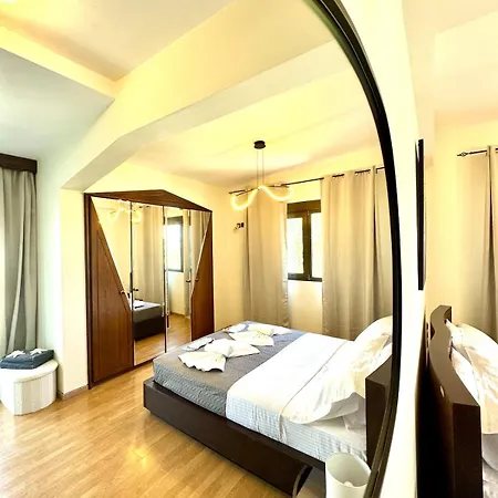 Luna Luxury House דירה אסגורו
